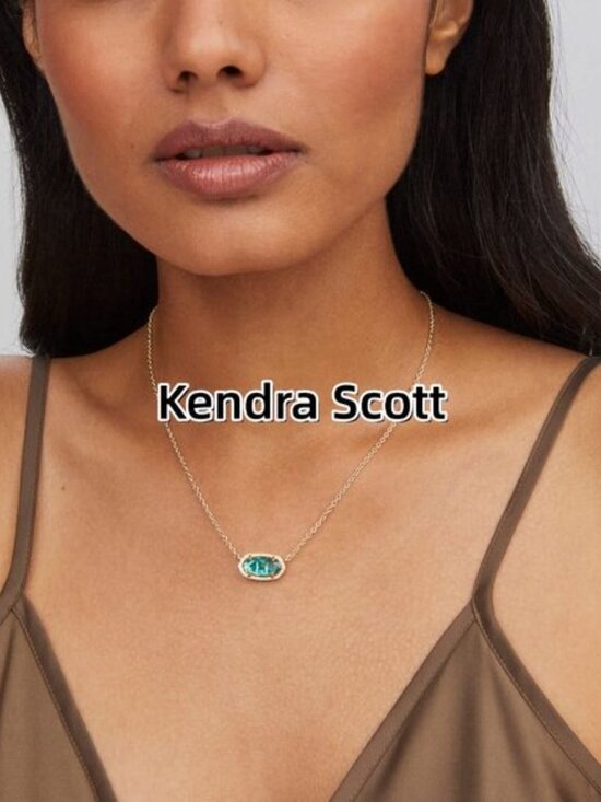 Elisa Gold Pendant Necklace in London Blue Glass - Picture 4 of 5